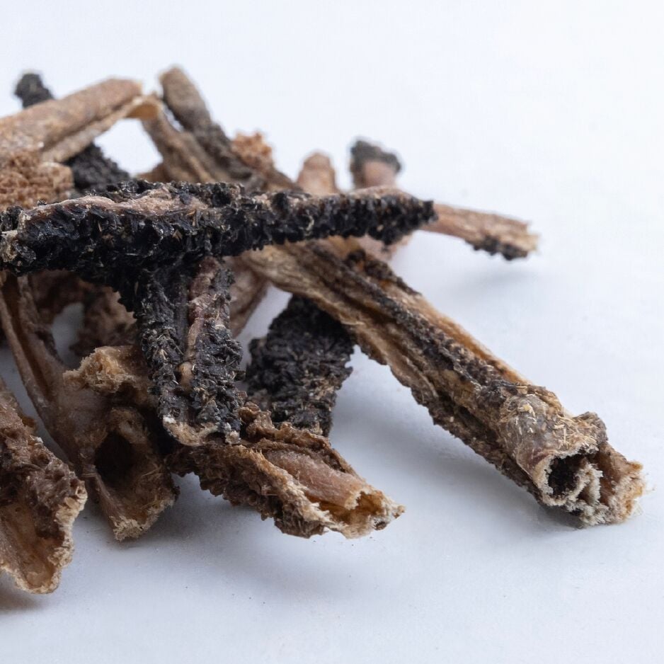 Chompo Kurutulmuş Kuzu İşkembe Şeritleri Köpek Ödül Maması 100 Gr