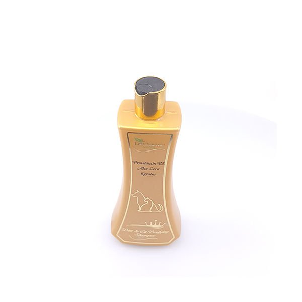Le Charme Nem Yağlı Kedi ve Köpek Şampuanı 370 Ml
