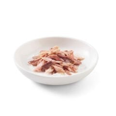 Schesir Jöle İçinde Ton Balık ve Dana Etli Yetişkin Konserve Kedi Maması 1 Adet 140 Gr