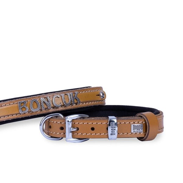 Doggie Konfor Deri İsimlikli Köpek Boyun Tasması Small Camel 1.5x20-25 Cm